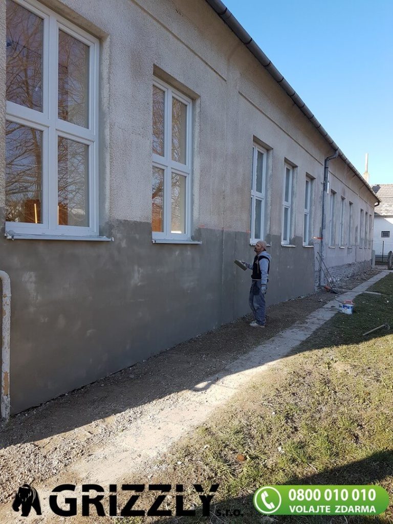 podrezanie muriva materská škôlka v obci Komoča